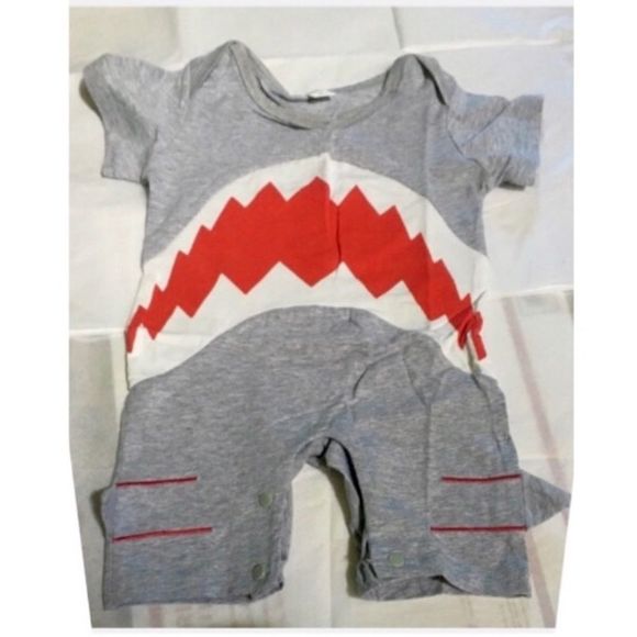 JAWS Baby Shark Short Sleeve Romper Unisex 6m-24m - Picture 8 of 8